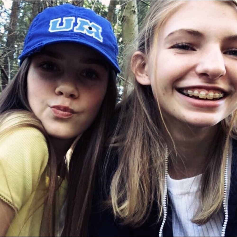 Meet your Posher, Ella